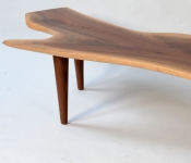 RJ102 RJ ORIGINALS FREE EDGE TABLE